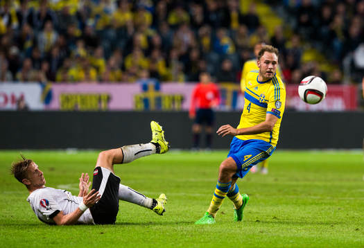 Österrikes Marc Janko och Sveriges Andreas Granqvist