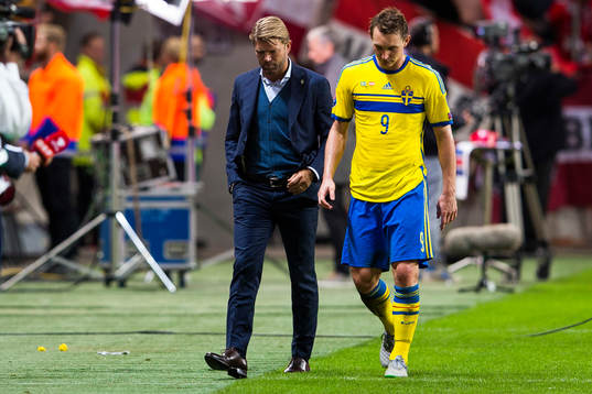 Sveriges player manager Markus Allbäck och Kim Källström