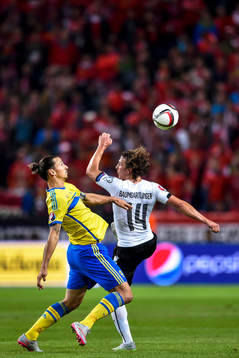 Sveriges Zlatan Ibrahimovic och Österrikes Julian