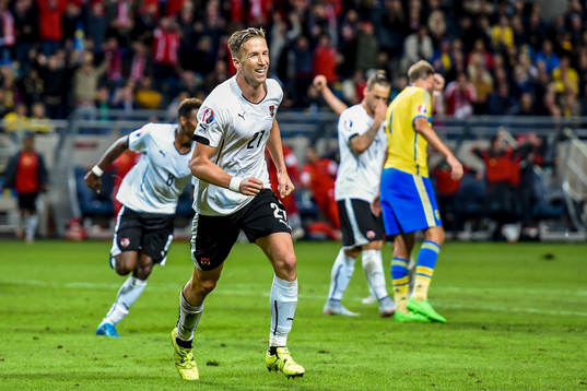 Österrikes Marc Janko jublar