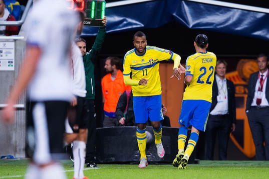 Sveriges Erkan Zengin byts ut mot Isaac Kiese Thelin