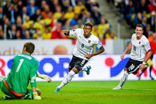 Sveriges målvakt Andreas Isaksson deppar