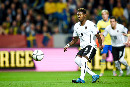 Österrikes David Alaba gör 0-1 på straff