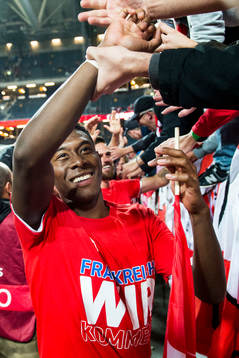 Österrikes David Alaba jublar