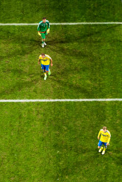 Sveriges målvakt Andreas Isaksson, Andreas Granqvist och