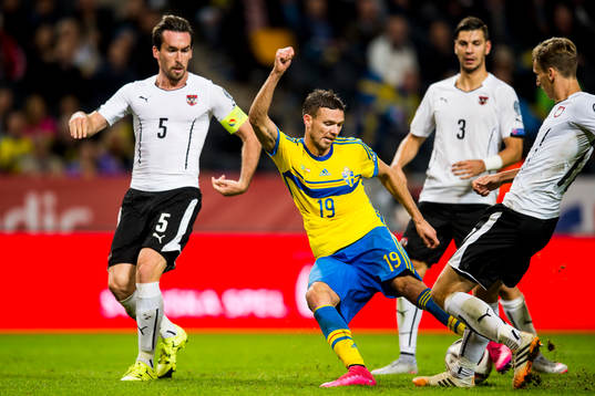 Sveriges Marcus Berg skjuter