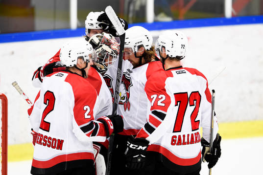 Malmö Redhawks Erik Andersson, målvakt Oscar Alsenfelt,