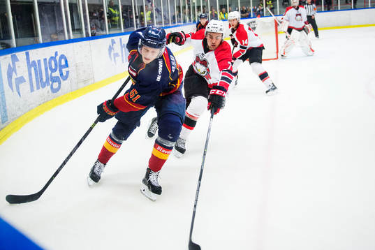 Djurgårdens Robin Alvarez och Malmö Redhawks Nils