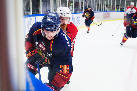 Malmö Redhawks Jens Olsson och Djurgårdens Philip Holm