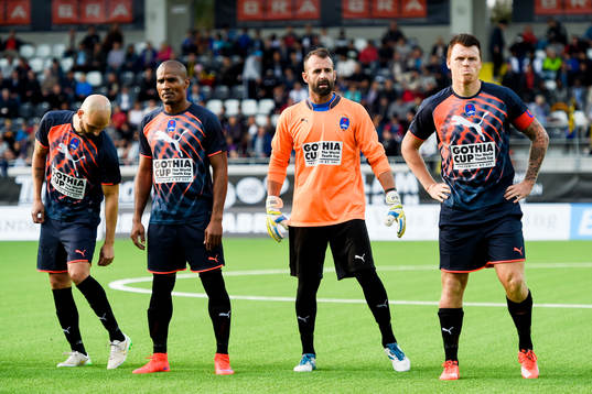 Delhi Dynamos Florent Malouda, målvakt Toni Doblas och