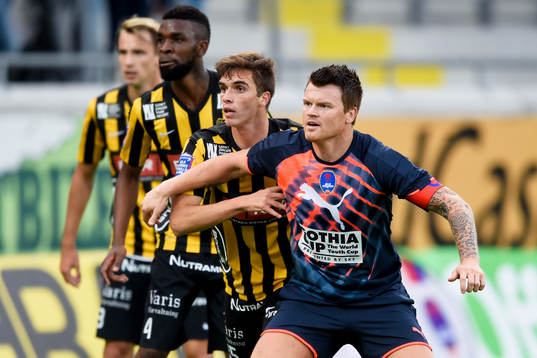 Häckens Egzon Binaku och Delhi Dynamos John Arne Riise