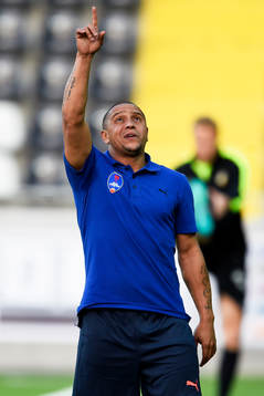 Delhi Dynamos tränare Roberto Carlos