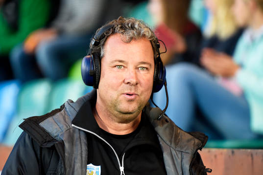 Göteborgs tränare Stefan Rehn blir intervjuad