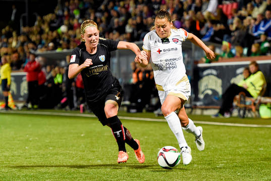 Göteborgs Elin Rubensson och Rosengårds Alexandra Riley