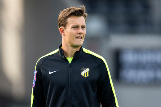 Häckens Niels Vorthoren innan fotbollsmatchen mellan