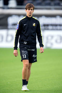 Häckens Sebastian Olsson innan fotbollsmatchen mellan