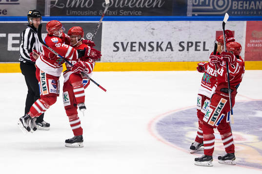 Timrås Marcus Bohman och Filip Lander jublar