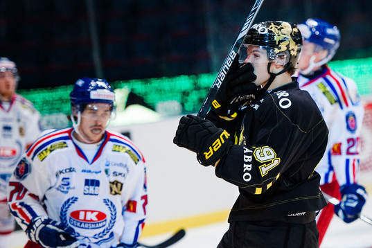 s Malte Strömwall jublar