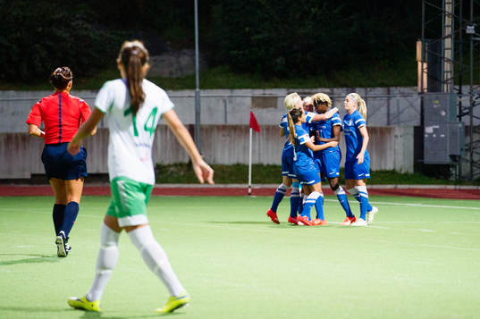 Eskilstuna gratulerar lagkamraten Gaelle Enganamouit