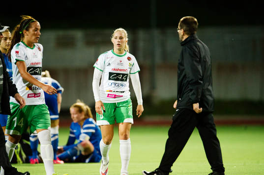 Hammarbys Therese Persson och Malin Winberg deppar