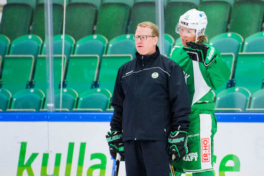 Rögles assisterande tränare Magnus Bogren och David Åslin