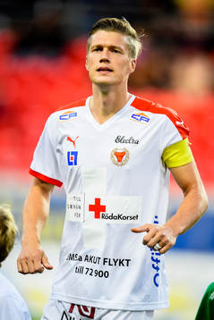 Kalmars Viktor Elm i special tröja