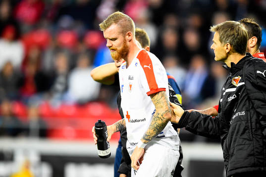 Kalmars Marcus Nilsson fick lämna planen skadad