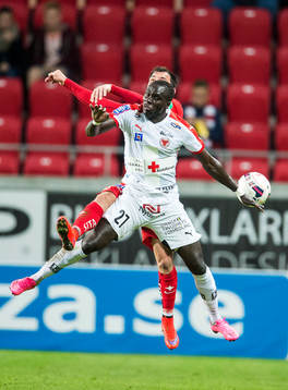 Norrköpings Nikola Tkalcic och Kalmars Papa Alioune Diouf