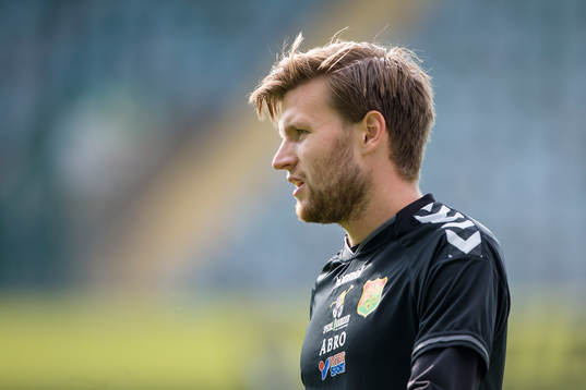GAIS Johan Lundgren på uppvärmningen innan