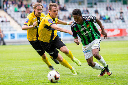 GAIS Luther Singh före Frejs Smajl Suljevic