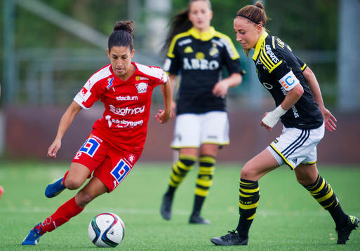 Linköpings Claudia Neto och AIKs Petra Andersson