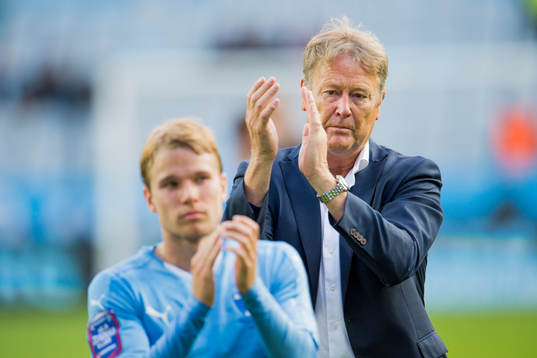 Malmö FFs Oscar Lewicki och tränare Åge Hareide tackar