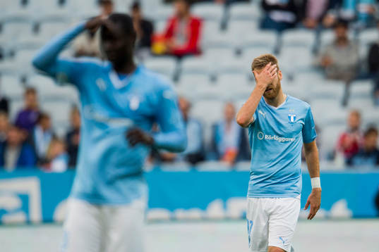 Malmö FFs Rasmus Bengtsson deppar