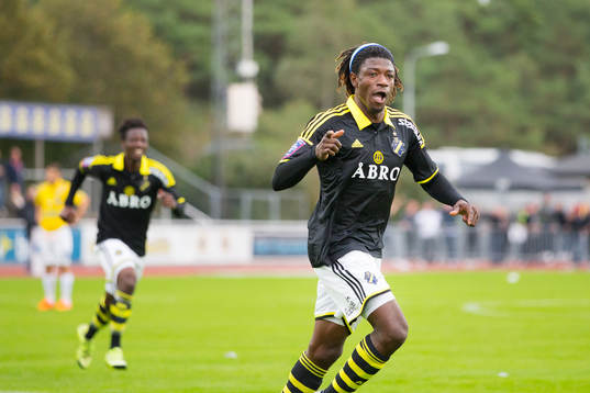 s Mohamed Bangura jublar