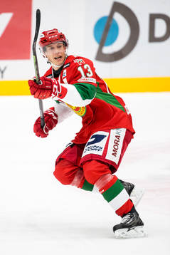 Moras Emil Bejmo i ishockeymatchen i hockeyallsvenskan