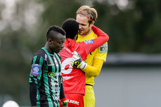 Varbergs Thomas Boakye deppar medans Utsiktens David