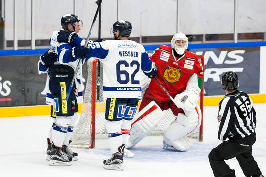 Karlskogas Henrik Björklund och Daniel Wessner jublar
