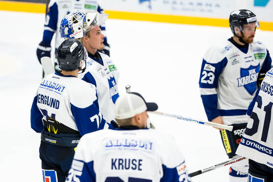 Karlskogas målvakt Joel Gistedt, Carl Berglund och Fredrik