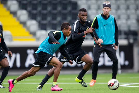 Häckens Nasiru Mohammed mot Tefu Mashamaite