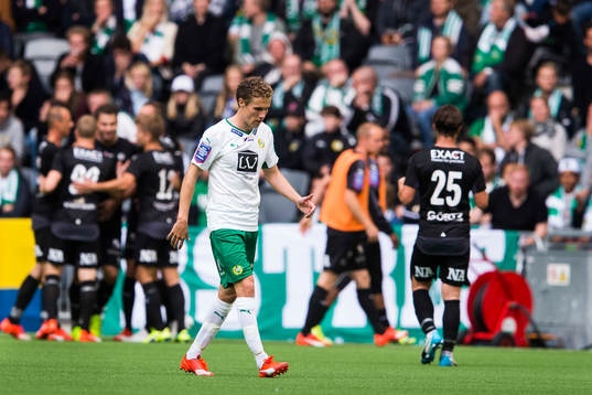 Hammarbys Fredrik Torsteinbö deppar