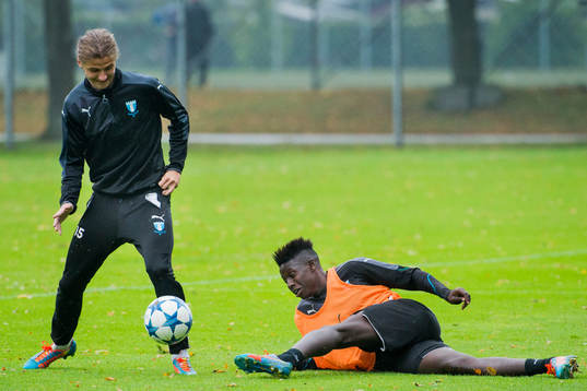 Malmö FFs Pawel Cibicki och Pa Konate