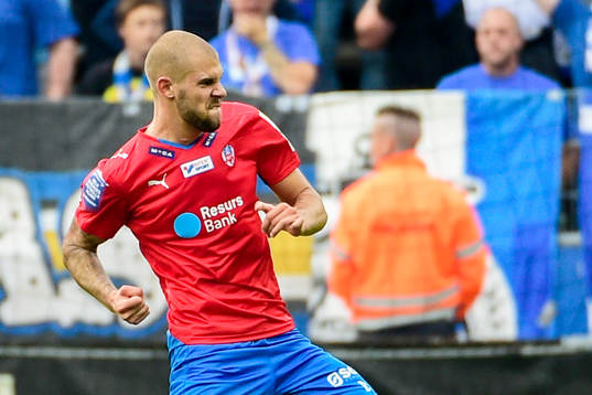 Helsingborgs Robin Simovic jublar