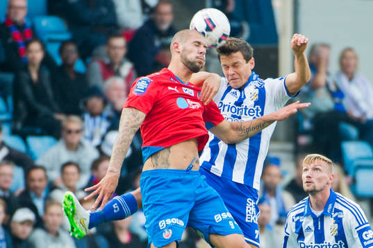 Helsingborgs Robin Simovic och IFK Göteborgs Mads Winther