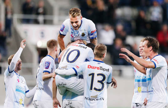 Bläddra bland fler bilder av Fotboll, Allsvenskan, Gefle - Djurgården