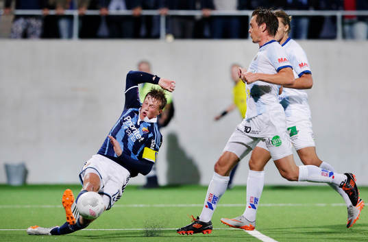 Djurgårdens Emil Bergström gör 2-1