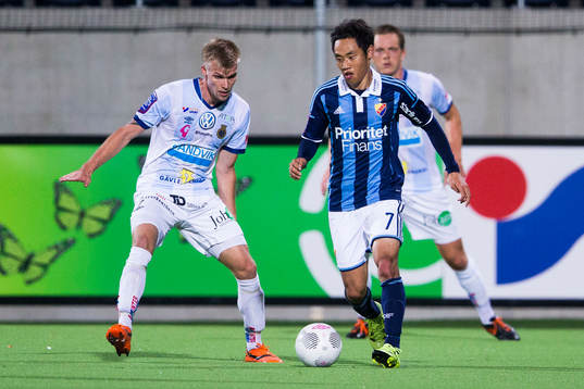 Gefles Robin Nilsson och Djurgårdens Seon-Min Moon