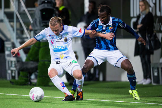 Gefles Jesper Florén och Djurgårdens Amadou Jawo
