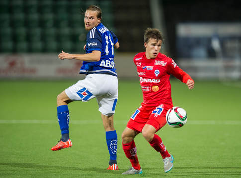 Åtvidabergs Simon Skrabb vinner duell mot Sundsvalls