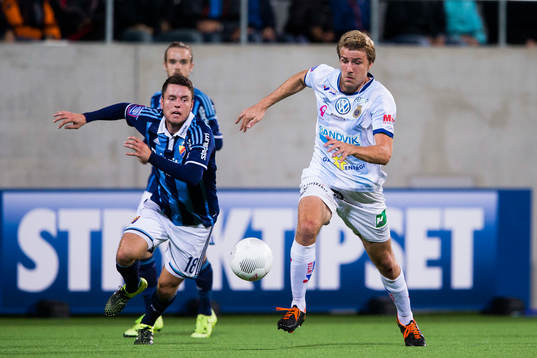 Djurgårdens Kerim Mrabti och Gefles Johan Oremo