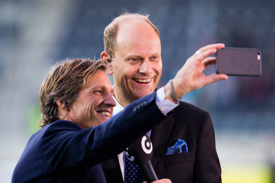 s Jens Fjellström och Lars Granqvist tar en selfie innan